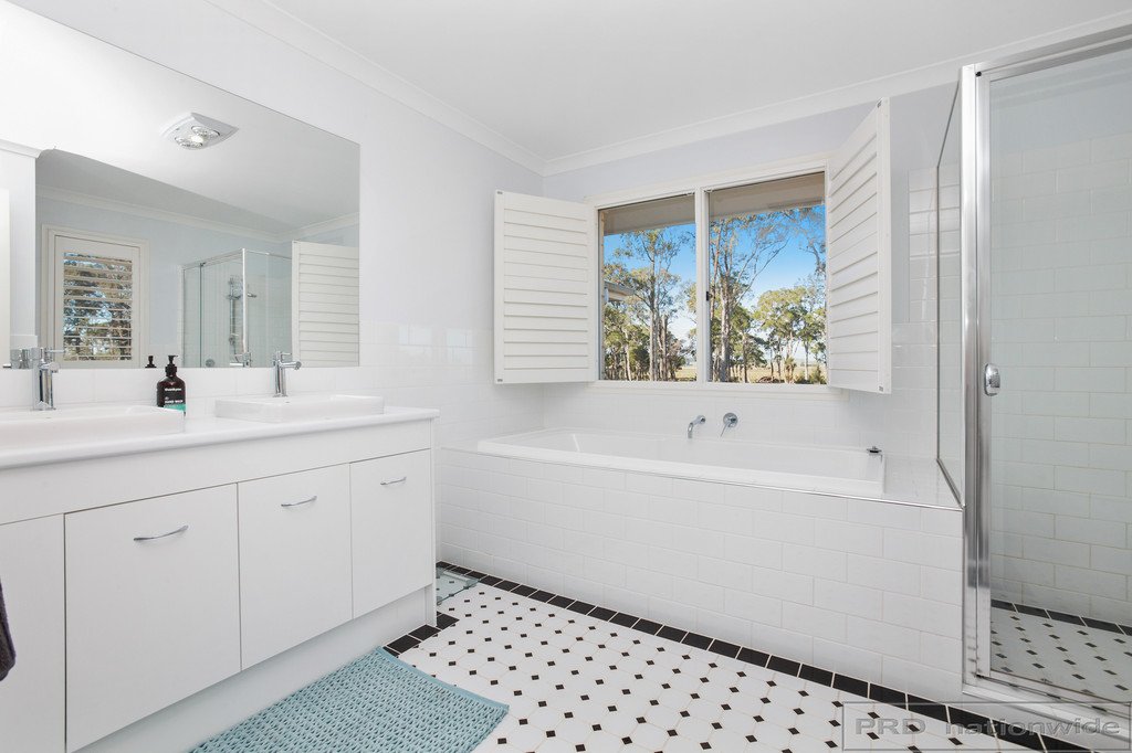 22 Sanctuary Pl  WALLALONG 18