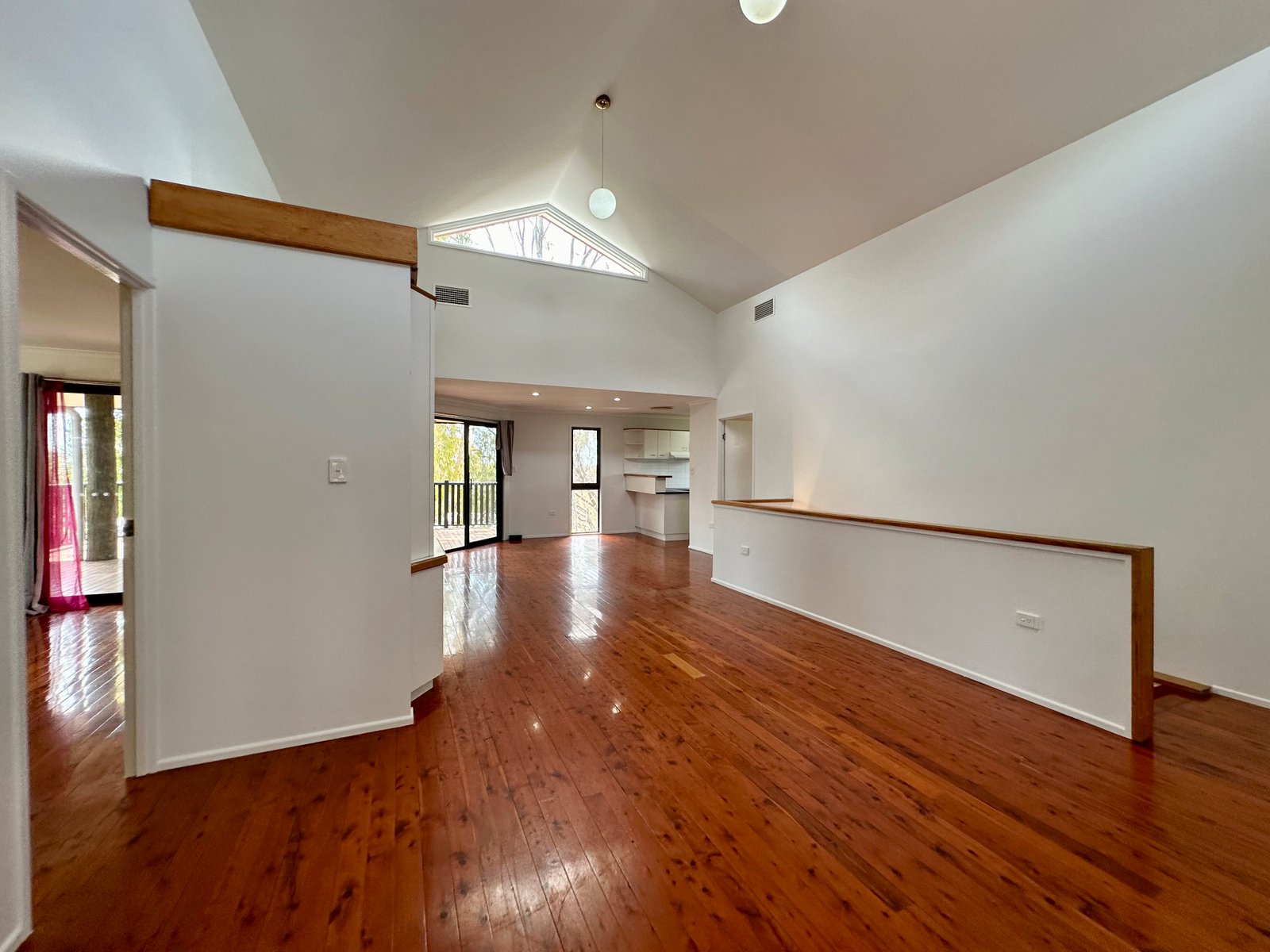 22 Sayre Crescent BOYNE ISLAND 11