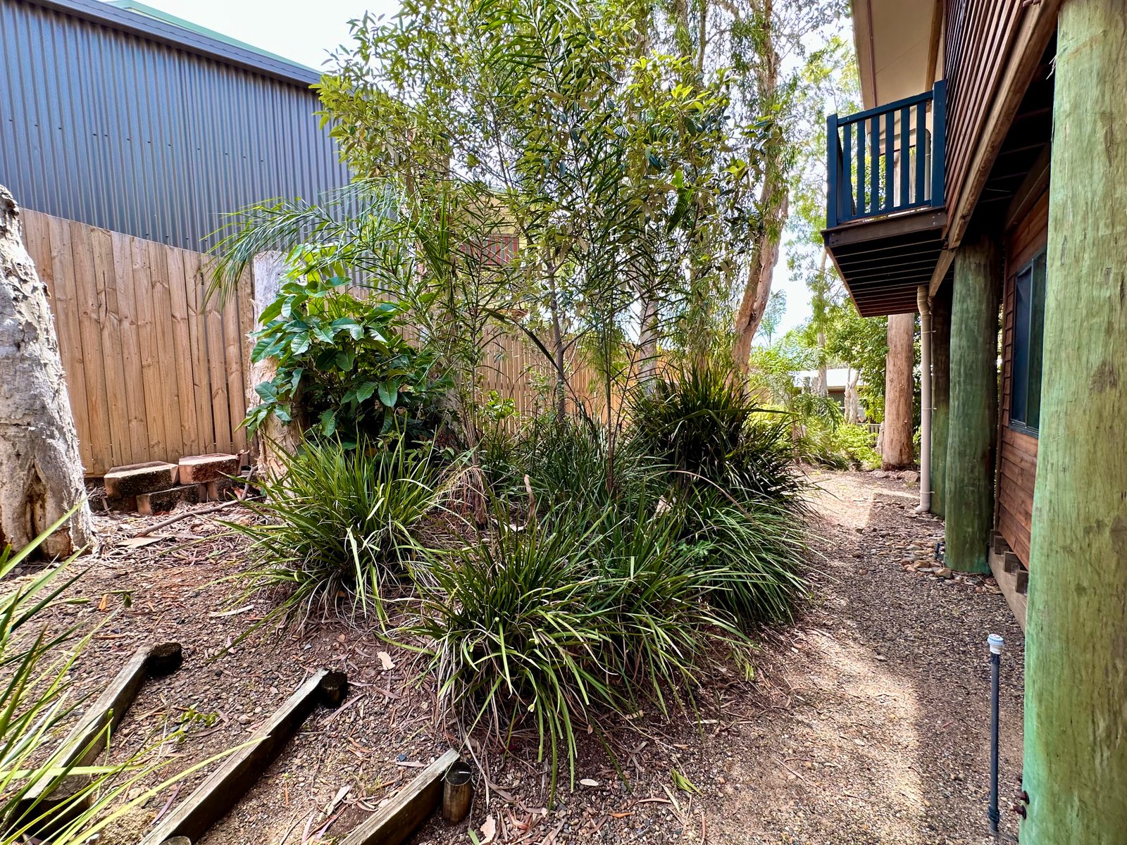 22 Sayre Crescent BOYNE ISLAND 29