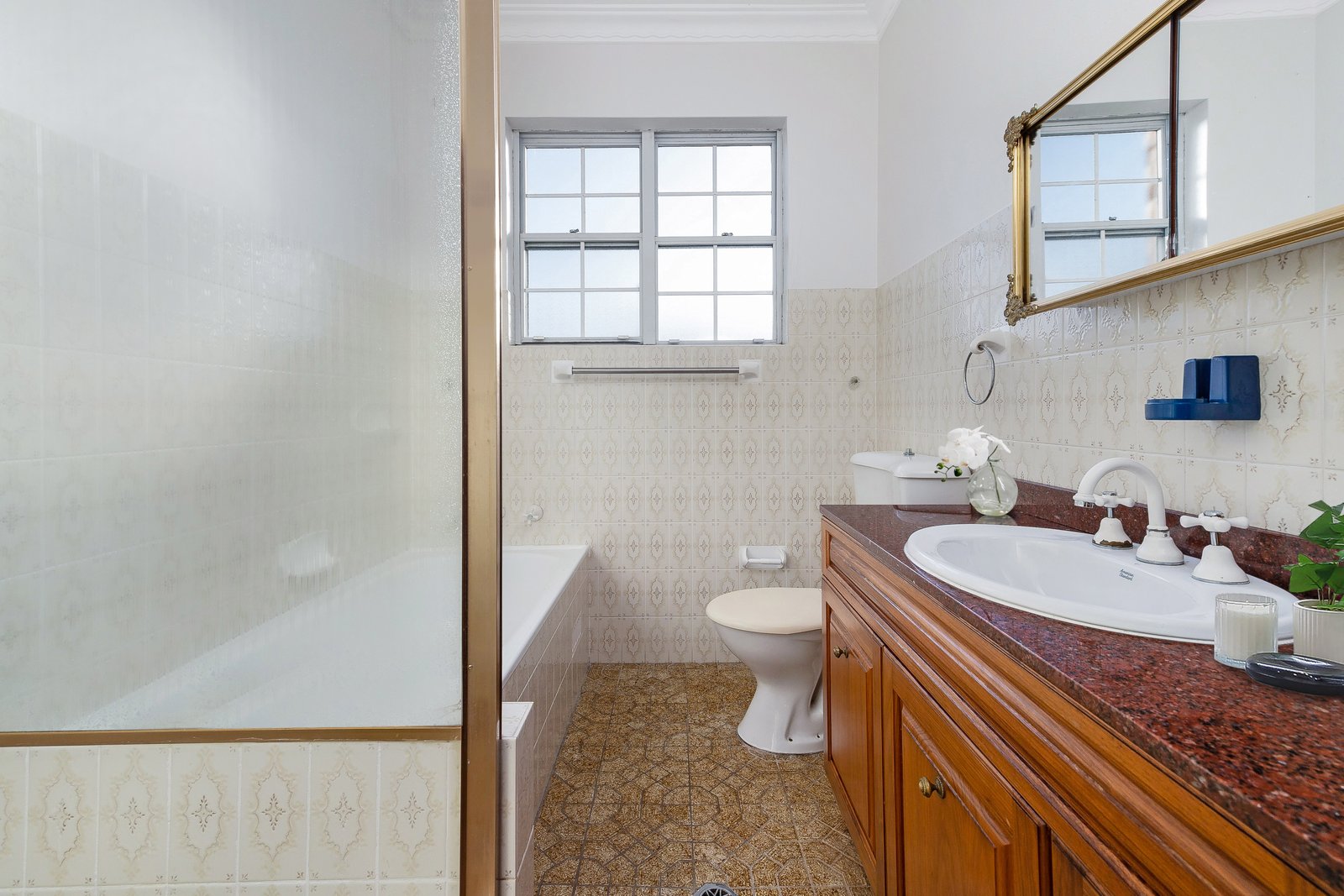 22 Scarborough Street MONTEREY 8