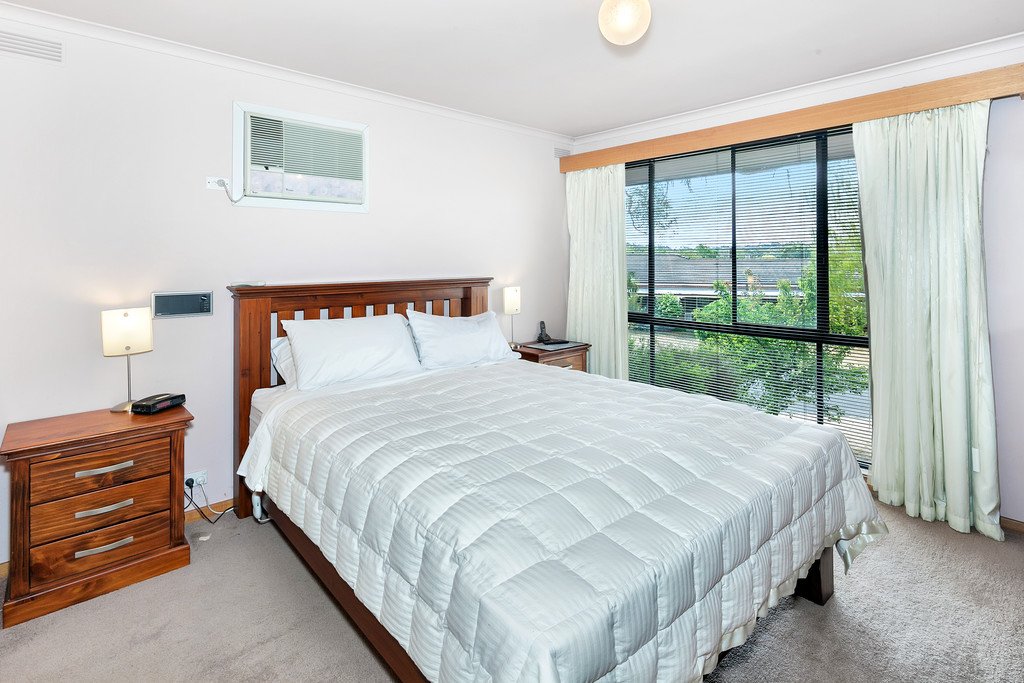 22 Semillion Grove MOUNT CLEAR 9