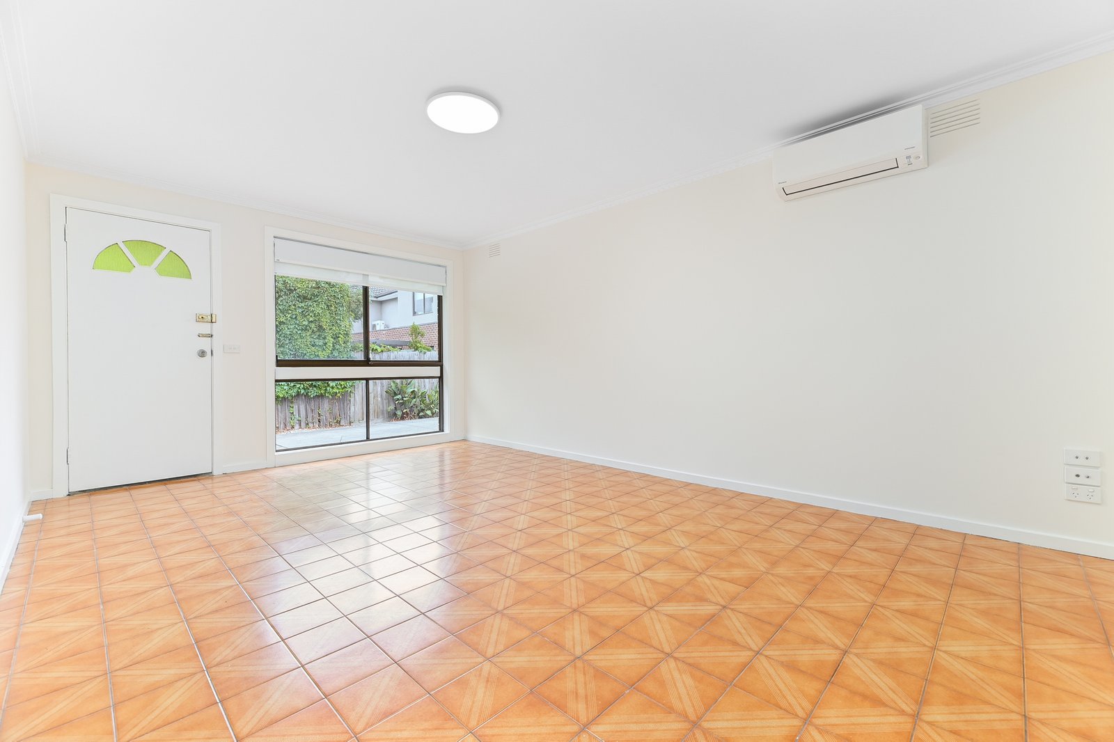Gallery: 2/2 Shandeau Avenue