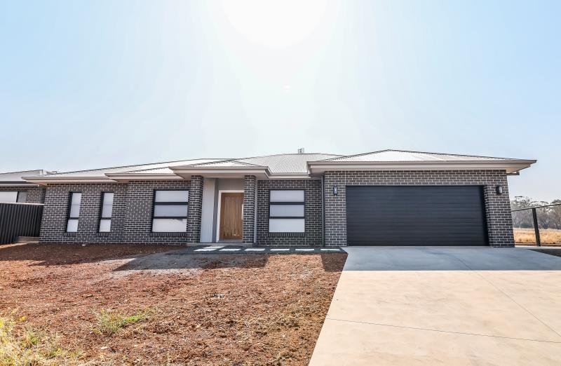 22 Sherborne Street TAMWORTH 8