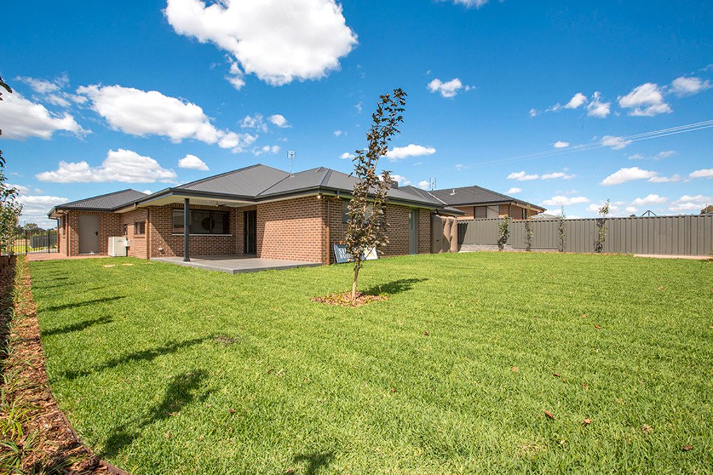 22 Simmental Way TAMWORTH 20