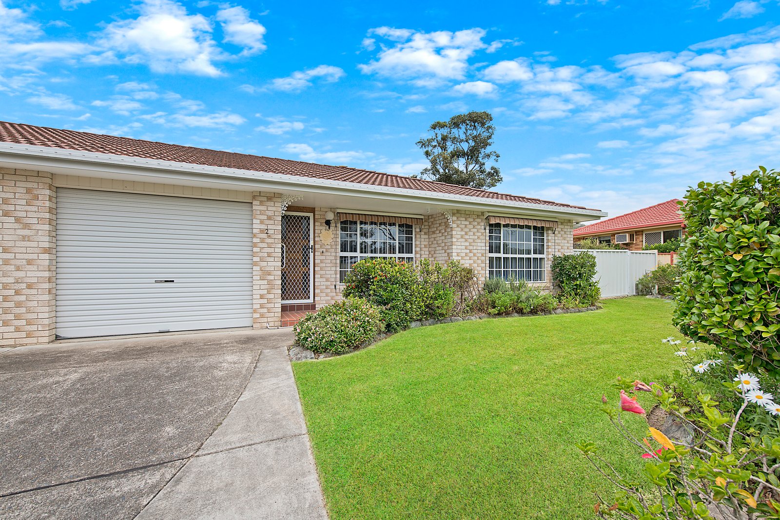 2/2 Sirius Drive LAKEWOOD 2