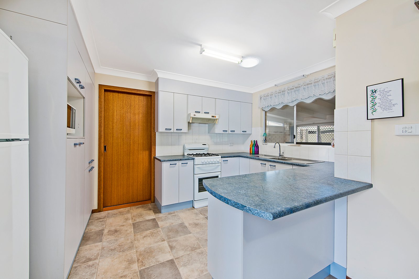 2/2 Sirius Drive LAKEWOOD 6