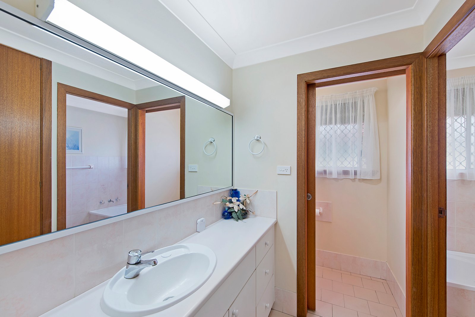 2/2 Sirius Drive LAKEWOOD 11