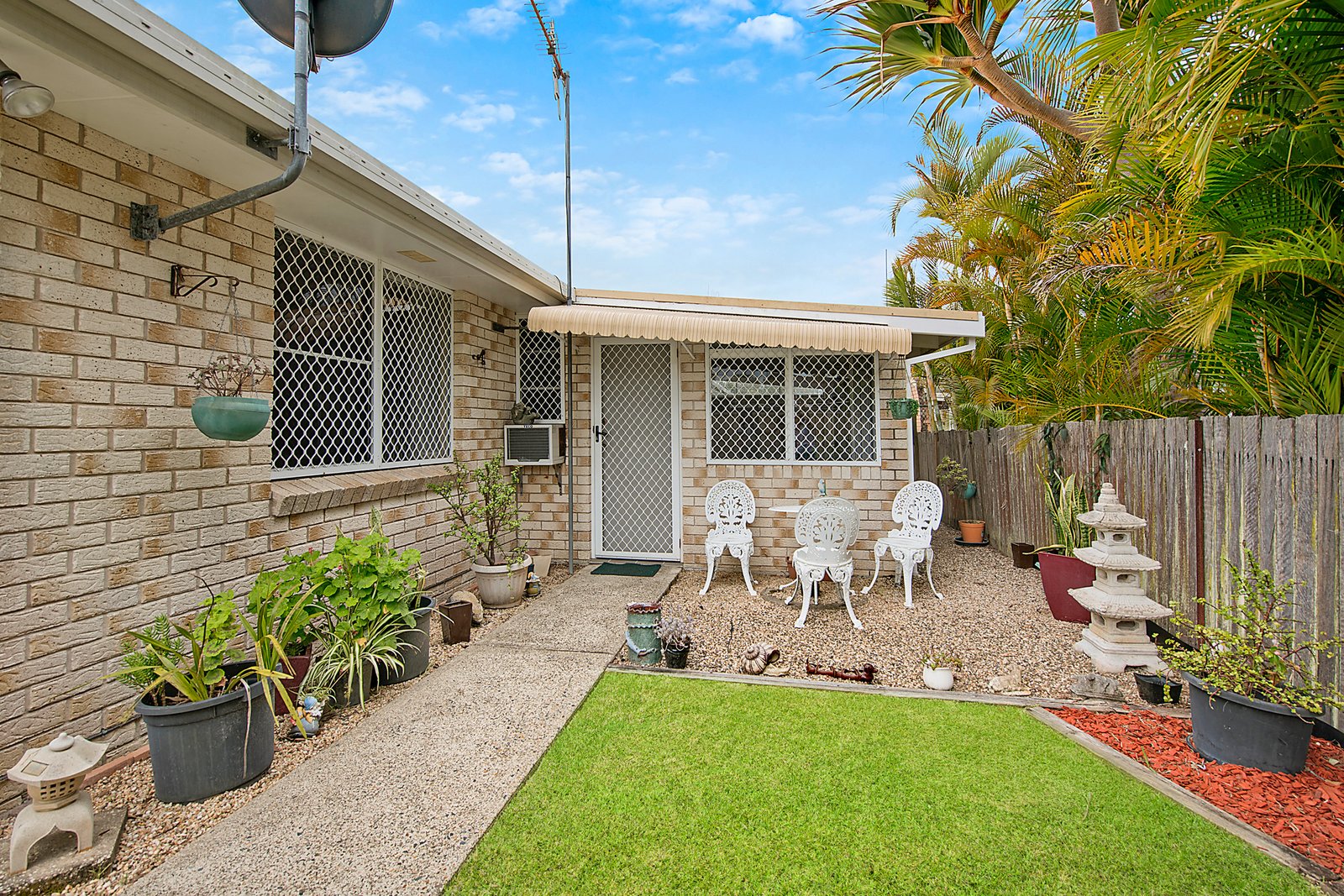 2/2 Sirius Drive LAKEWOOD 12