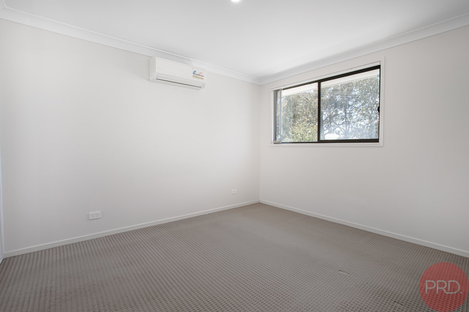 22 Skylark Avenue THORNTON 11