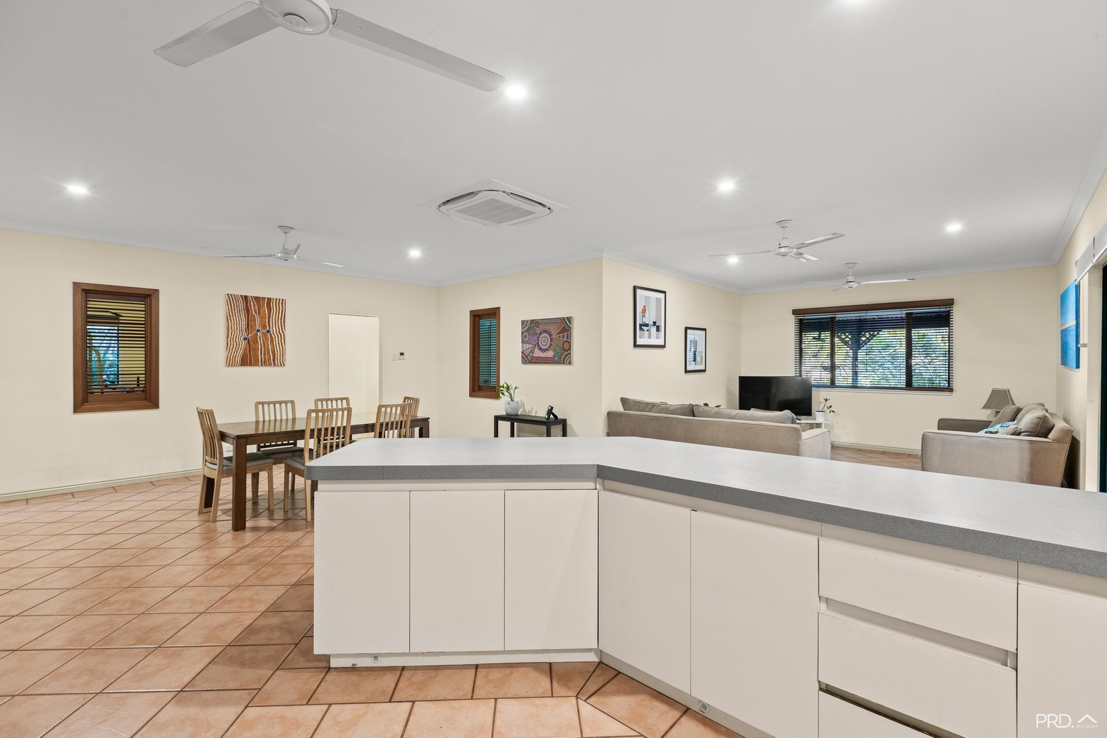 22 Smirnoff Place CABLE BEACH 8