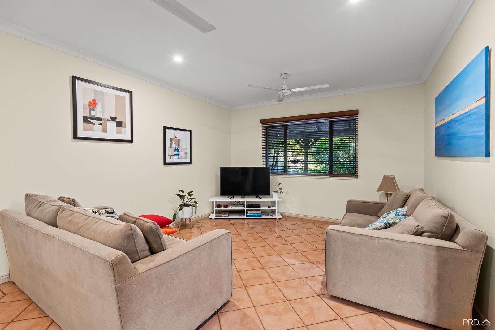 22 Smirnoff Place CABLE BEACH 10