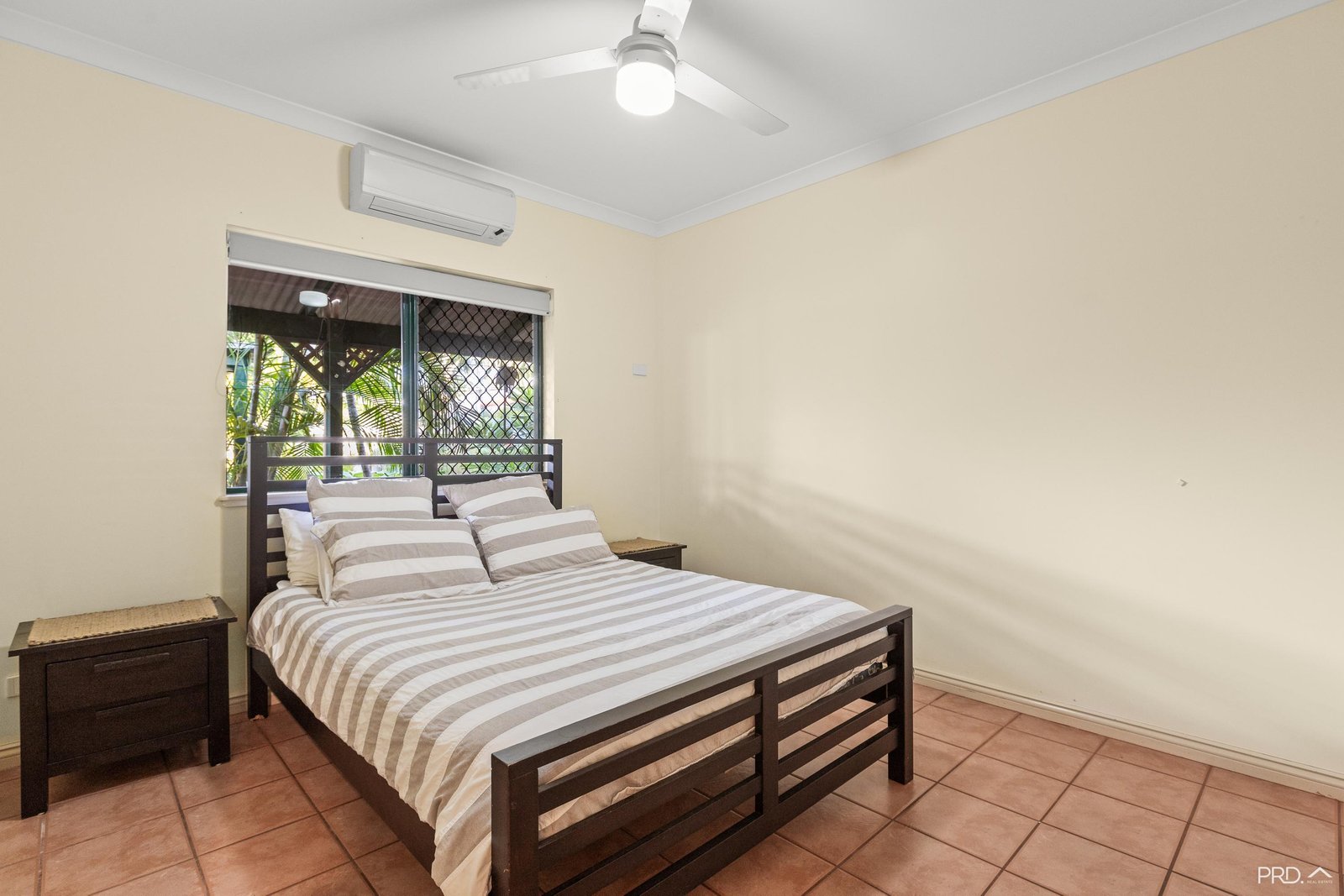 22 Smirnoff Place CABLE BEACH 16