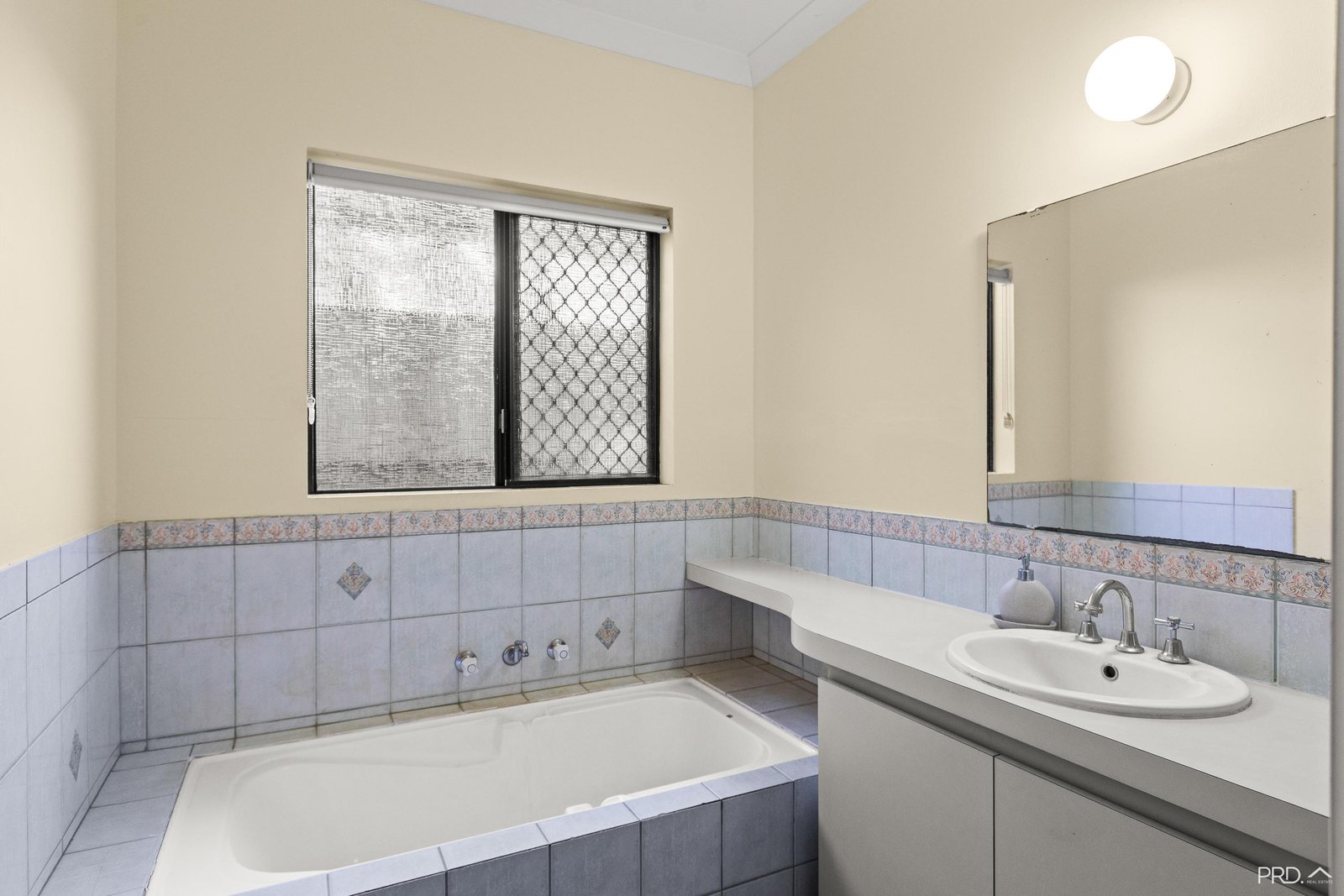 22 Smirnoff Place CABLE BEACH 21