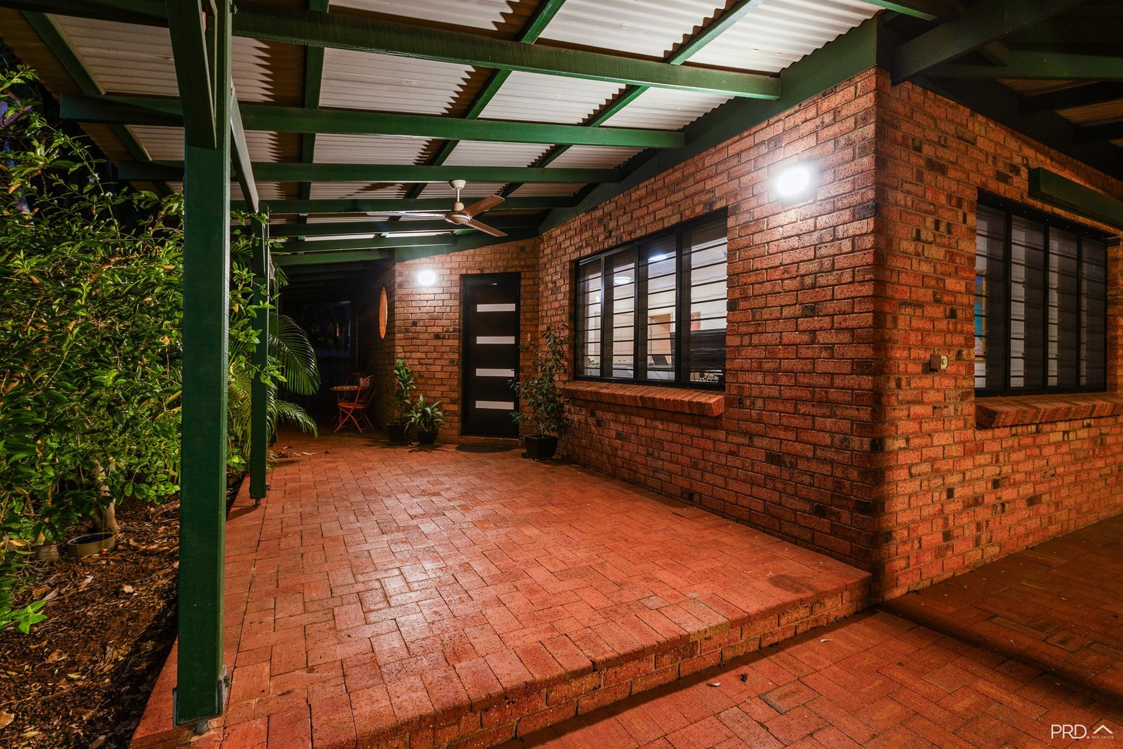 22 Smirnoff Place CABLE BEACH 35