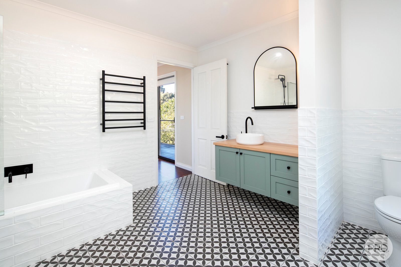 22 Stanley Street GORDON 11