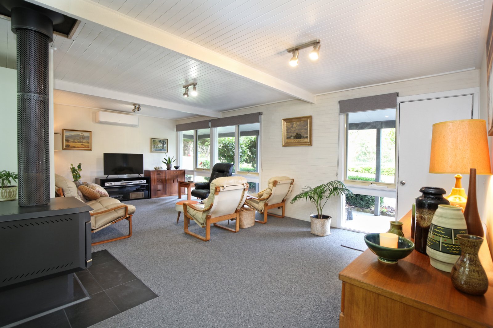 Real Estate and Property in 22 Strathclyde Crescent, Woodend, VIC