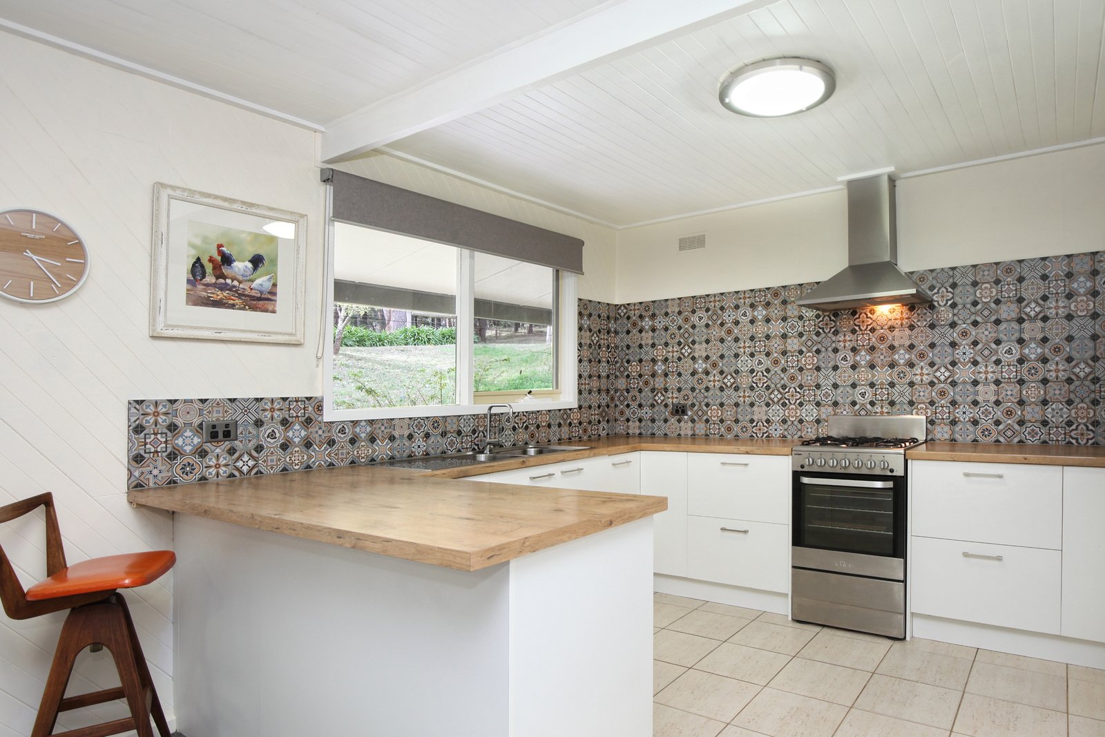 Real Estate and Property in 22 Strathclyde Crescent, Woodend, VIC