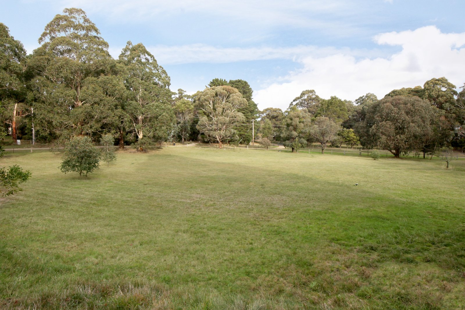 Real Estate and Property in 22 Strathclyde Crescent, Woodend, VIC