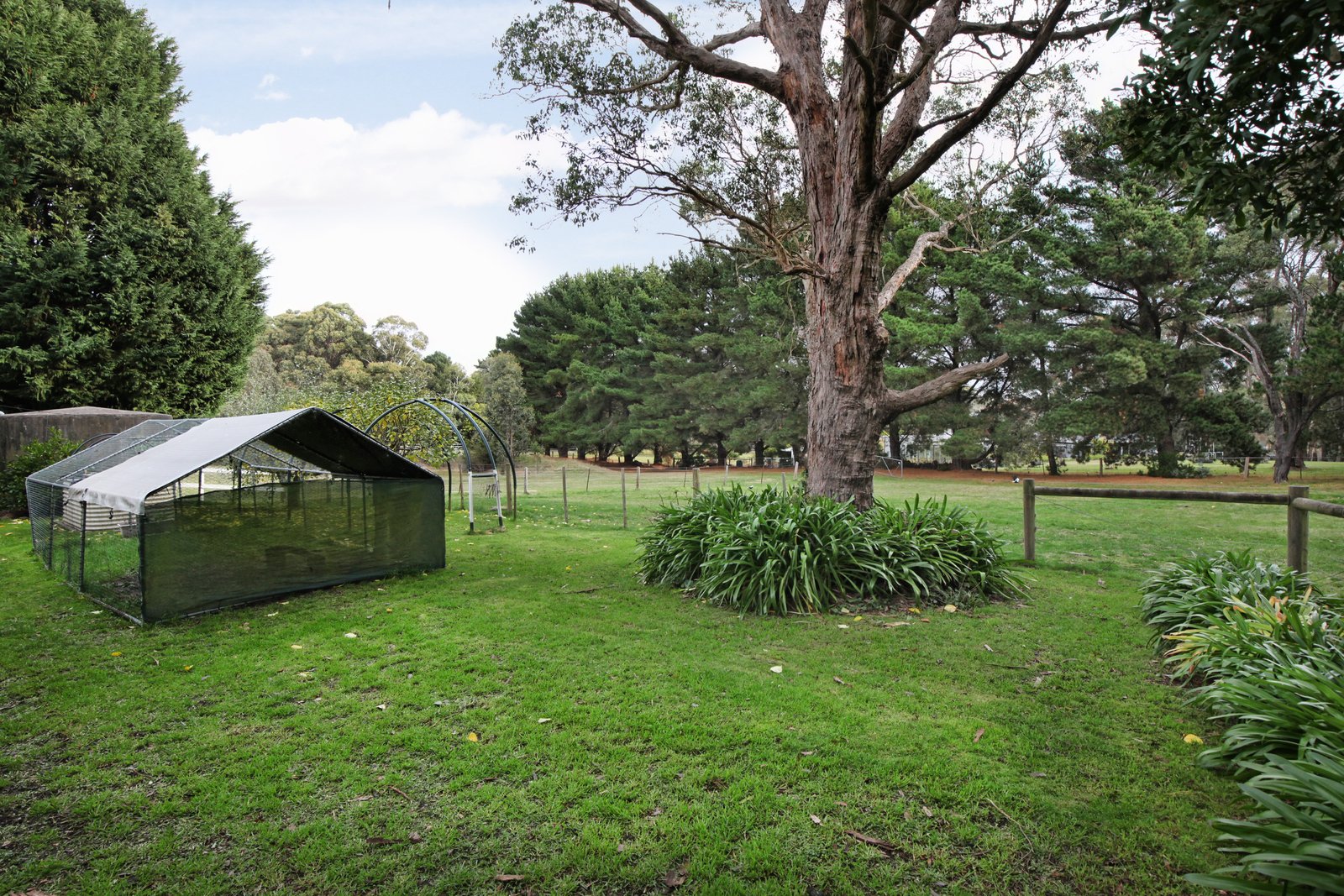 Real Estate and Property in 22 Strathclyde Crescent, Woodend, VIC