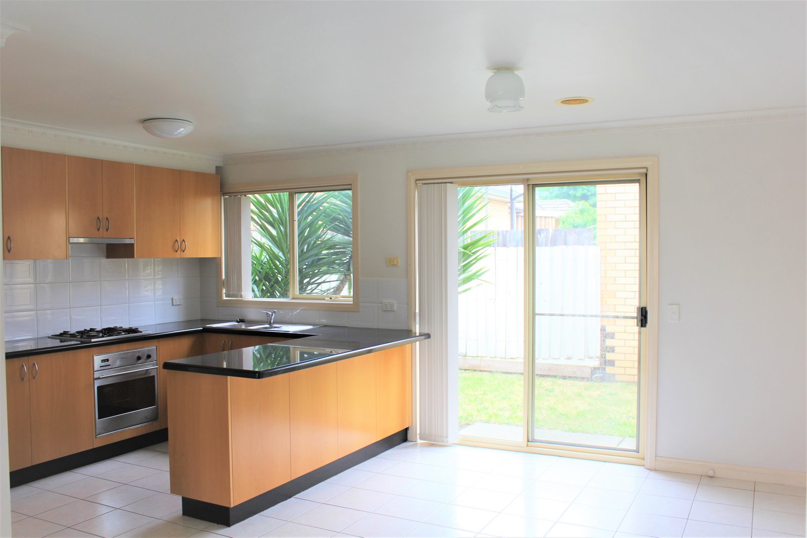 Gallery: 2/2 Strelden Avenue