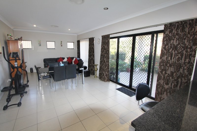22 Stringybark Drive MOLENDINAR 4