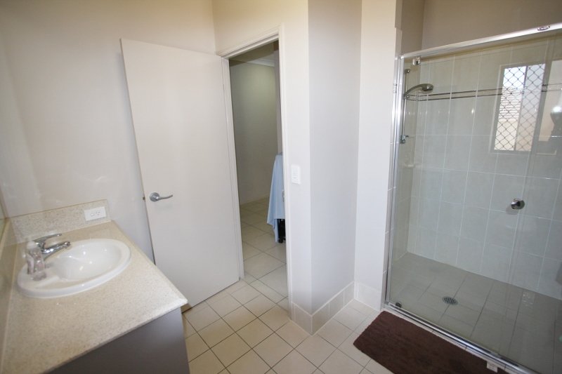 22 Stringybark Drive MOLENDINAR 12