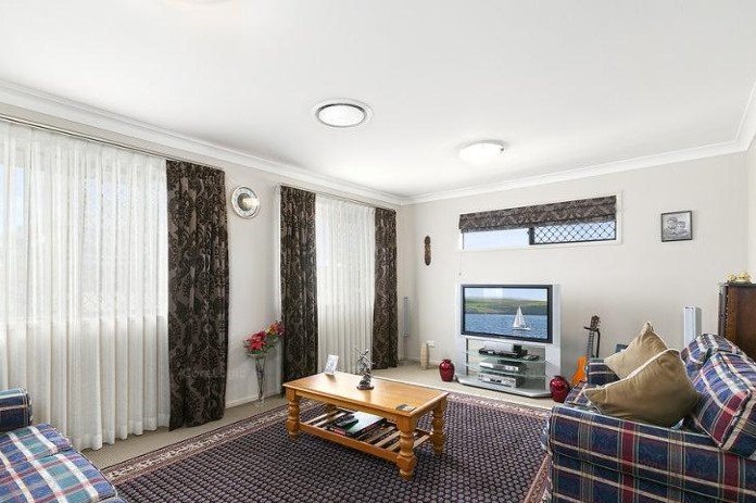 22 Stringybark Drive MOLENDINAR 7