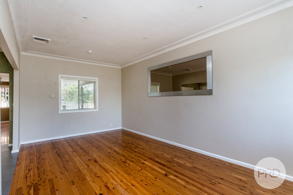 22 Sunshine Ave  PENRITH 4