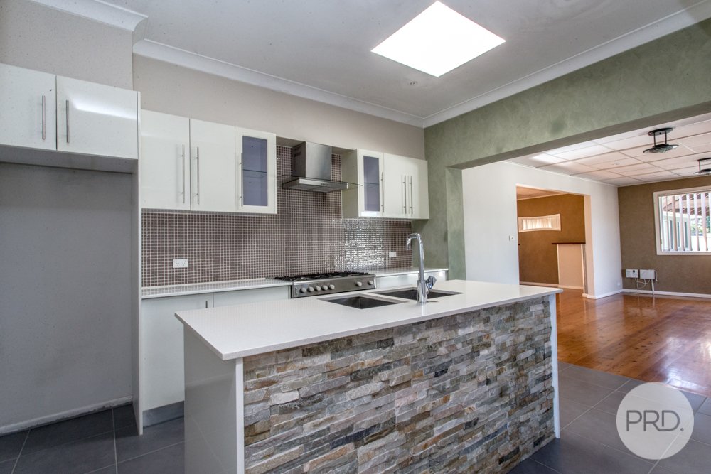 22 Sunshine Ave  PENRITH 5