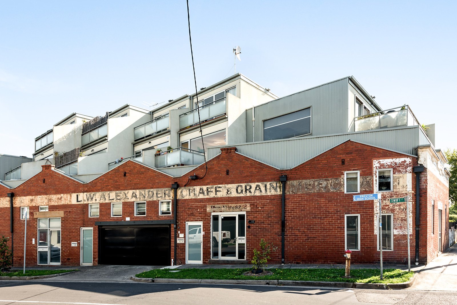 2/2 Swift Street, Preston VIC 3072