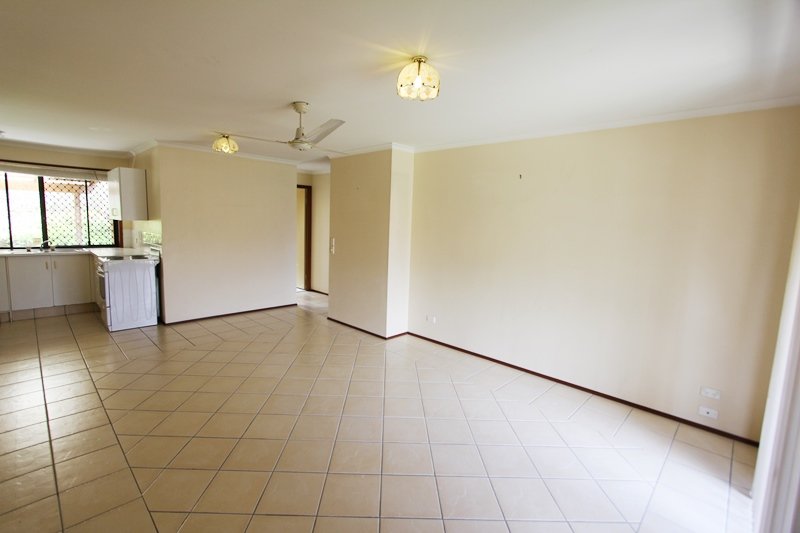 2/2 Tannock Street ASHMORE 1