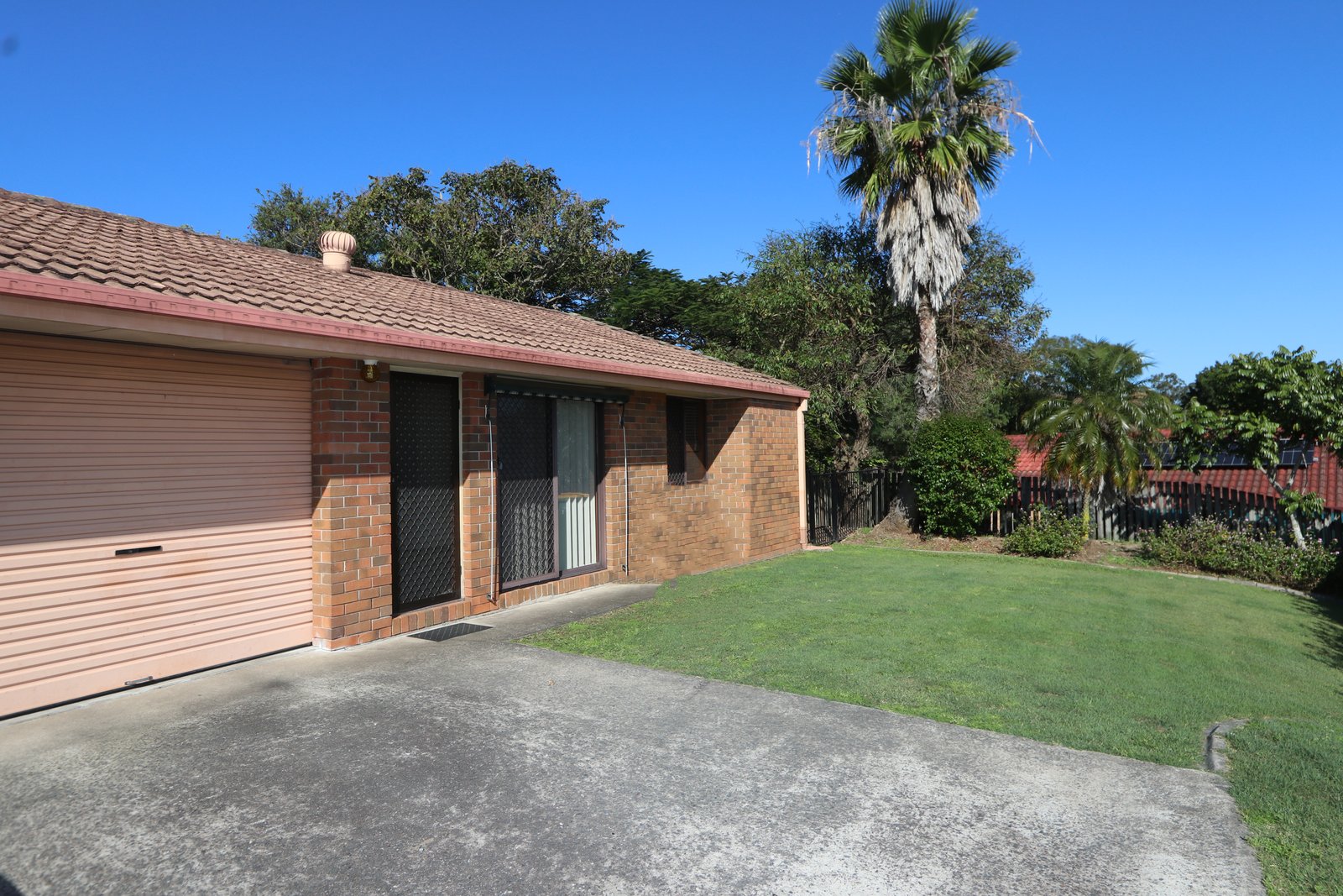 2/2 Tannock Street ASHMORE 1