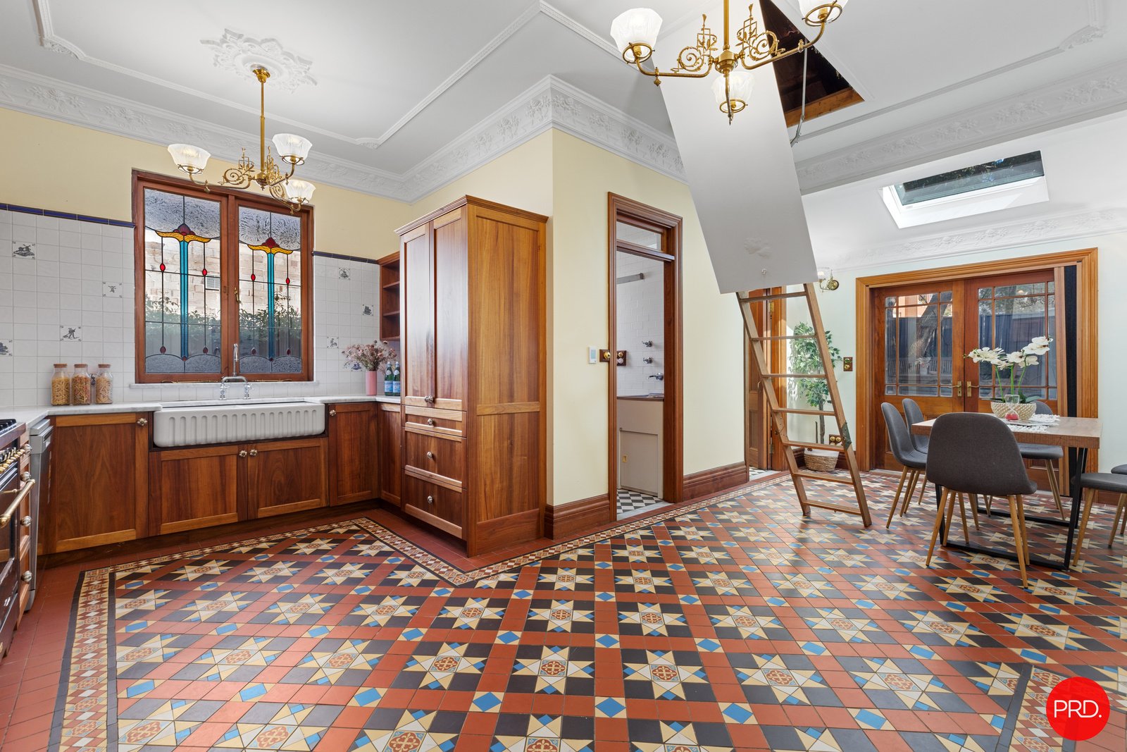 22 Taylor Street KOGARAH 4