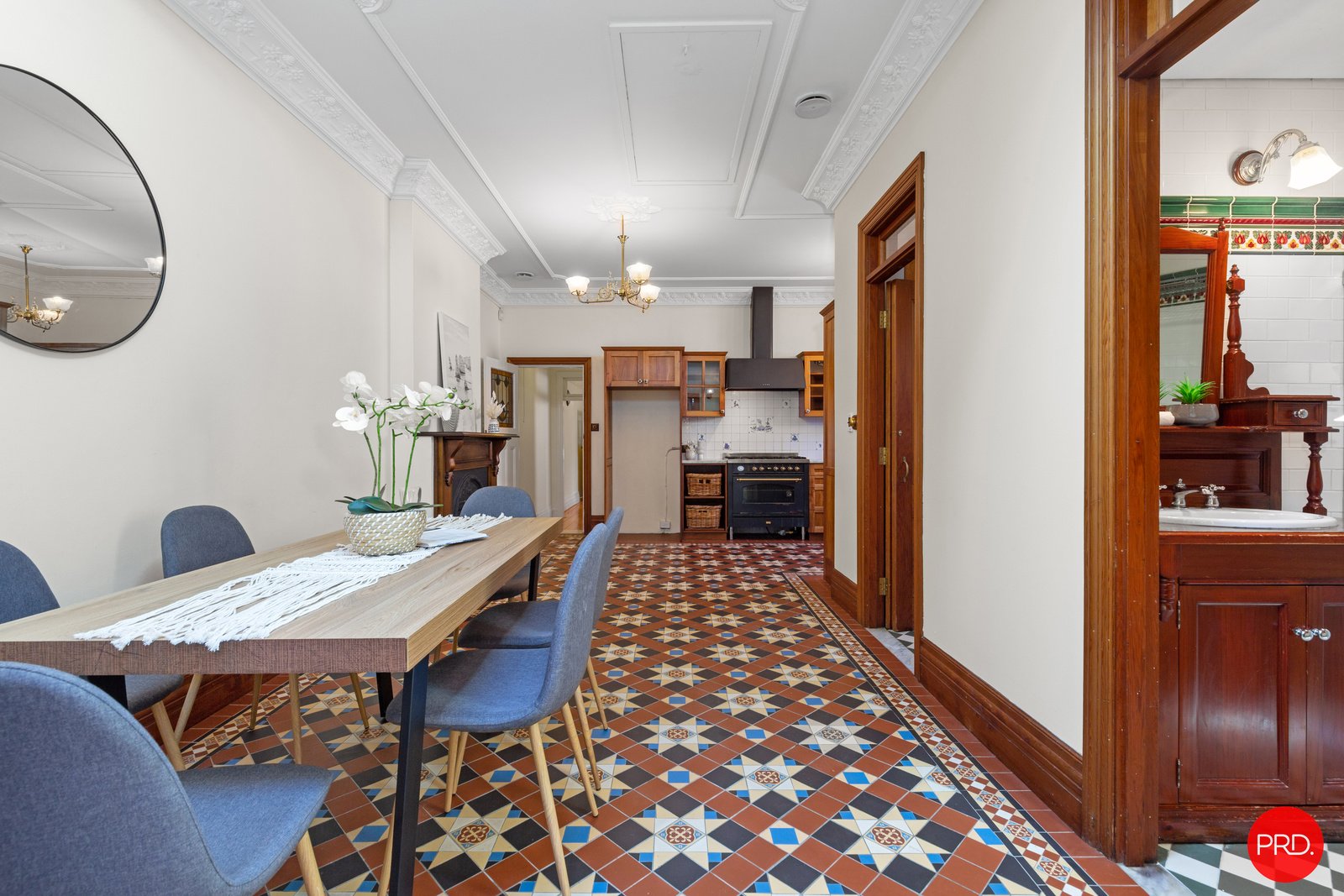 22 Taylor Street KOGARAH 9