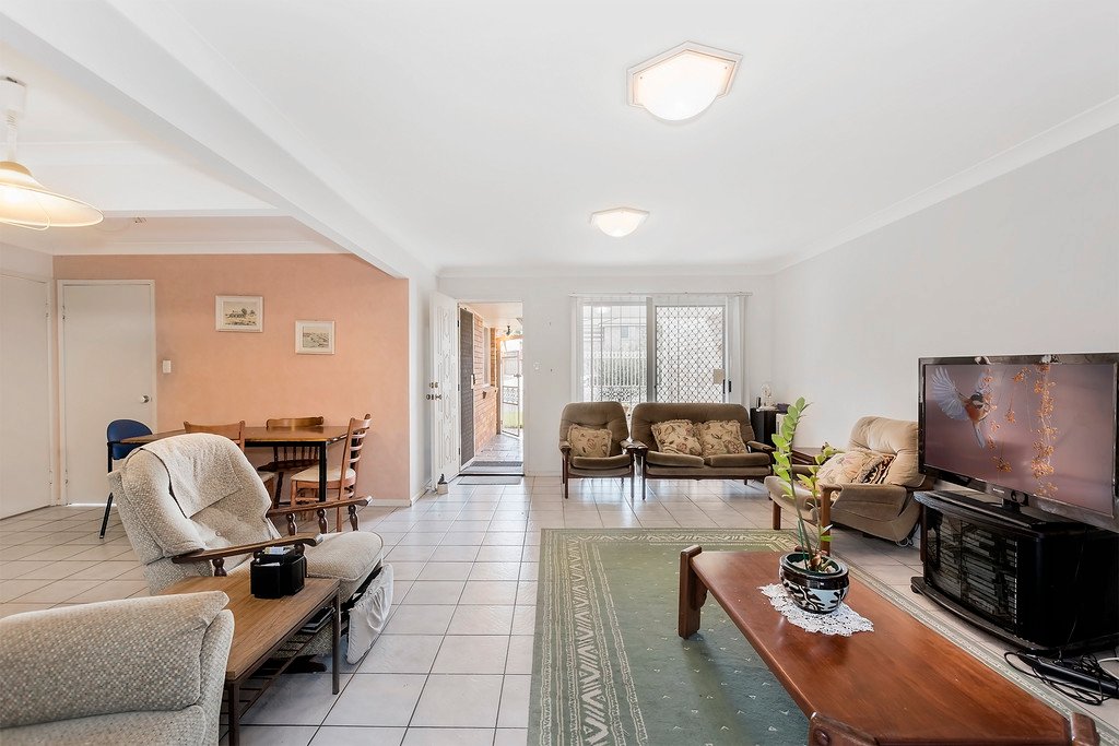 2/2 Teal Court BURLEIGH WATERS 2