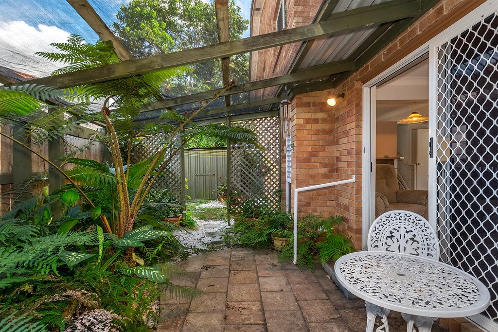 2/2 Teal Court BURLEIGH WATERS 5