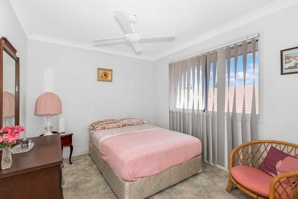 2/2 Teal Court BURLEIGH WATERS 10