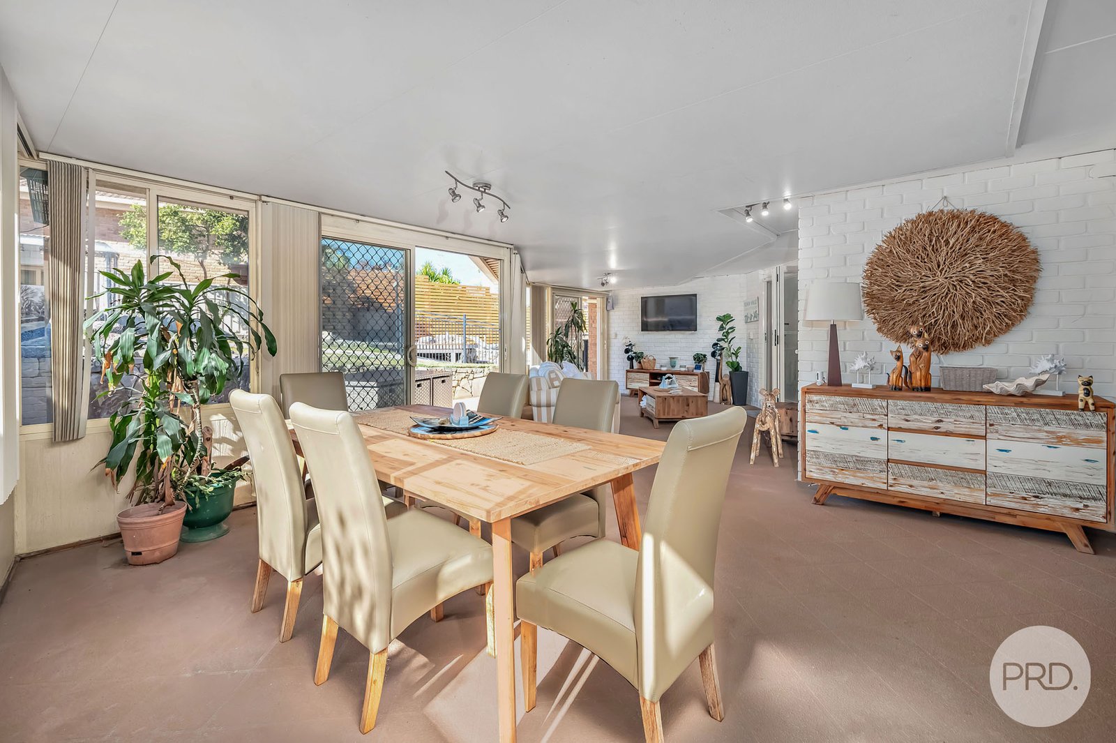 22 The Breakwater  CORLETTE 8