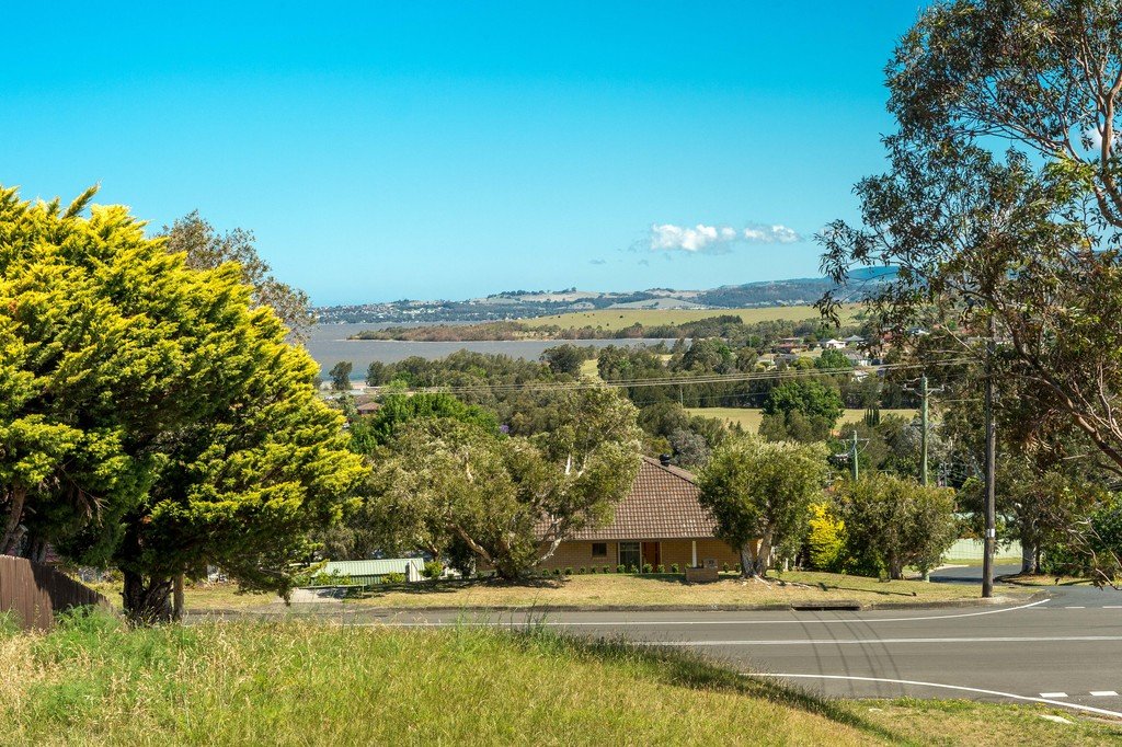 22 Thirroul Road KANAHOOKA 3