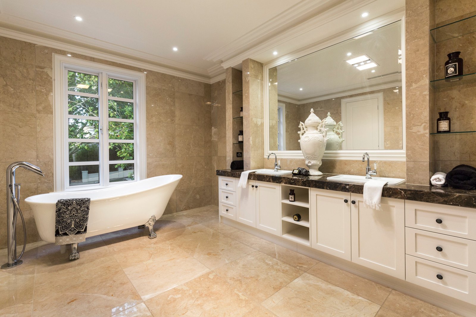 Real Estate and Property in 22 Thomas Street, Kew, VIC