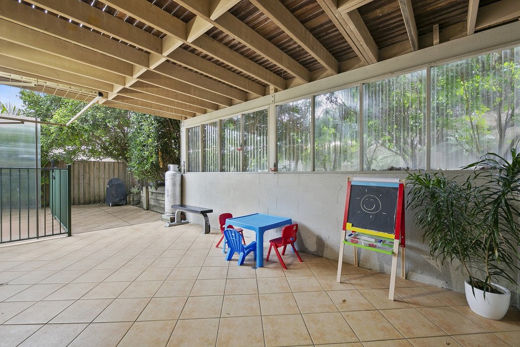 22 Tipuana Drive ELANORA 19