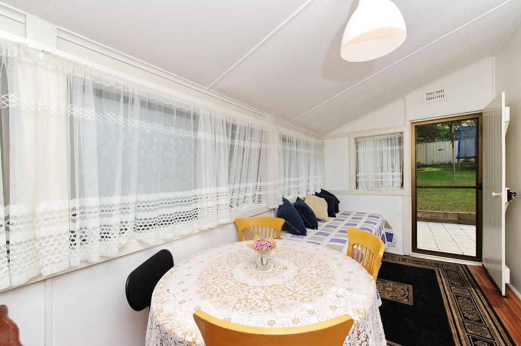 22 Tomaree Road SHOAL BAY 4