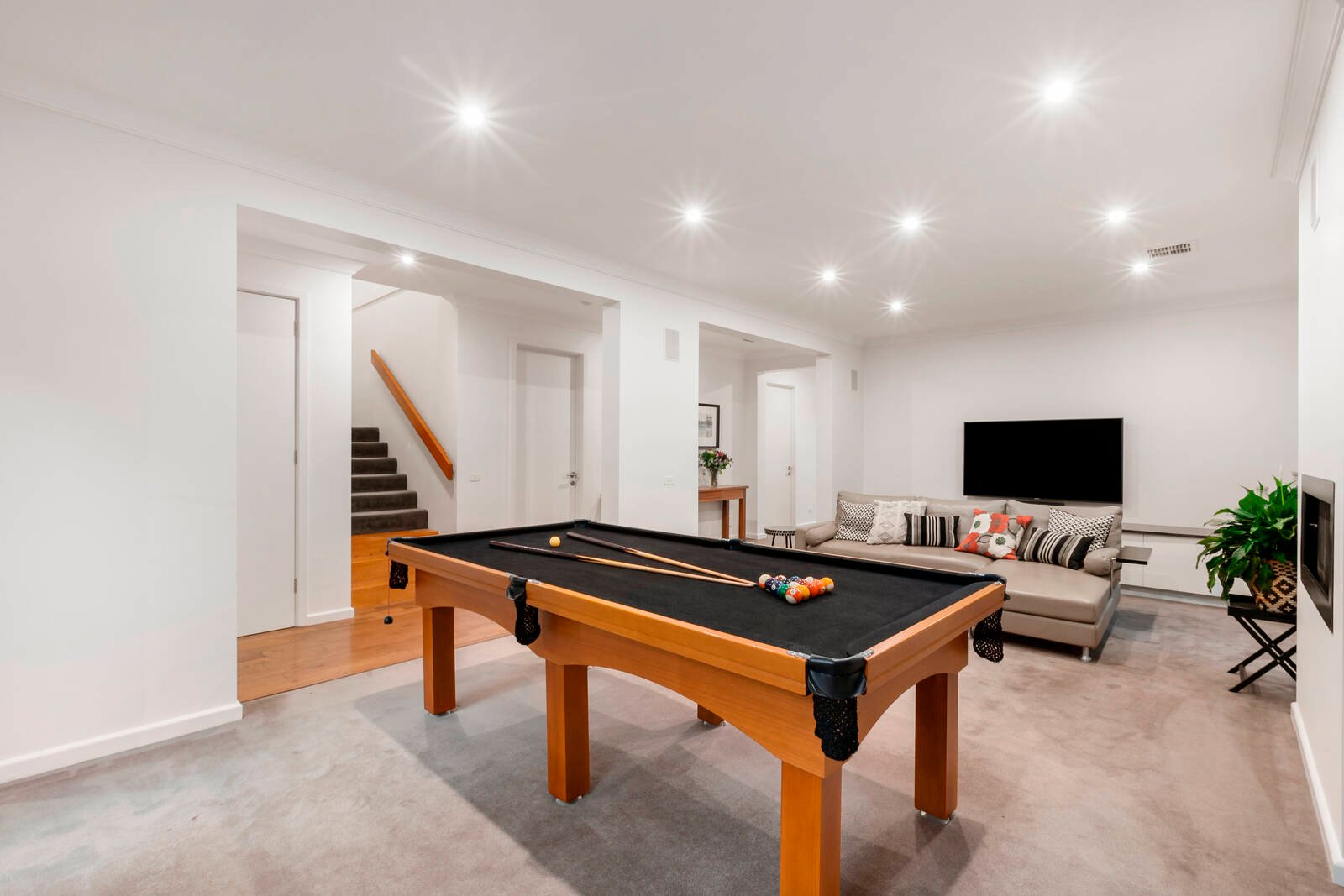 Real Estate and Property in 22 Valentine Avenue, Kew, VIC