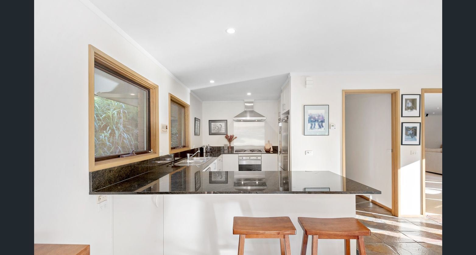 Gallery: 22 Vardon Avenue