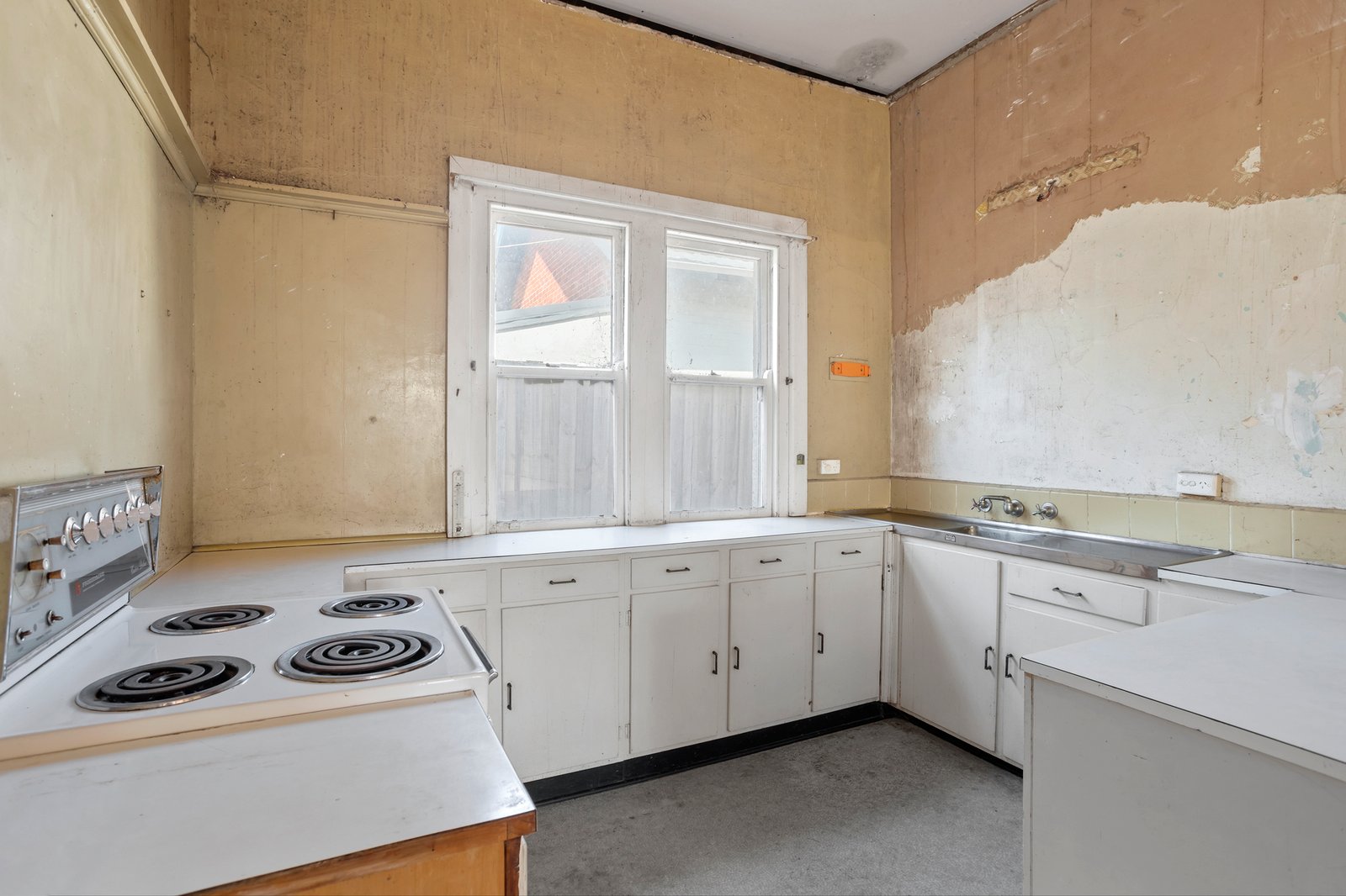 Real Estate and Property in 22 Venus Street, Caulfield South, VIC