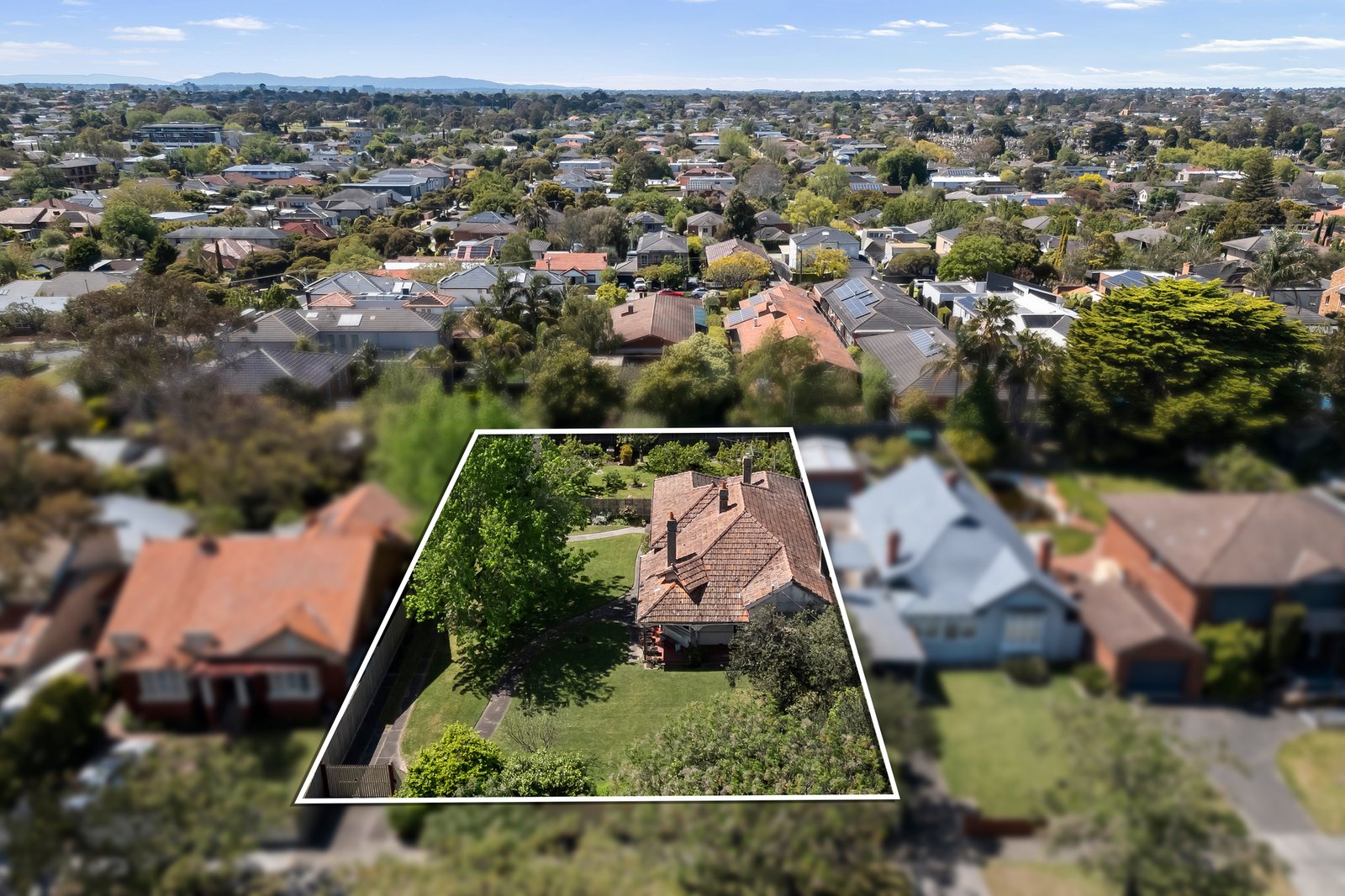Real Estate and Property in 22 Venus Street, Caulfield South, VIC