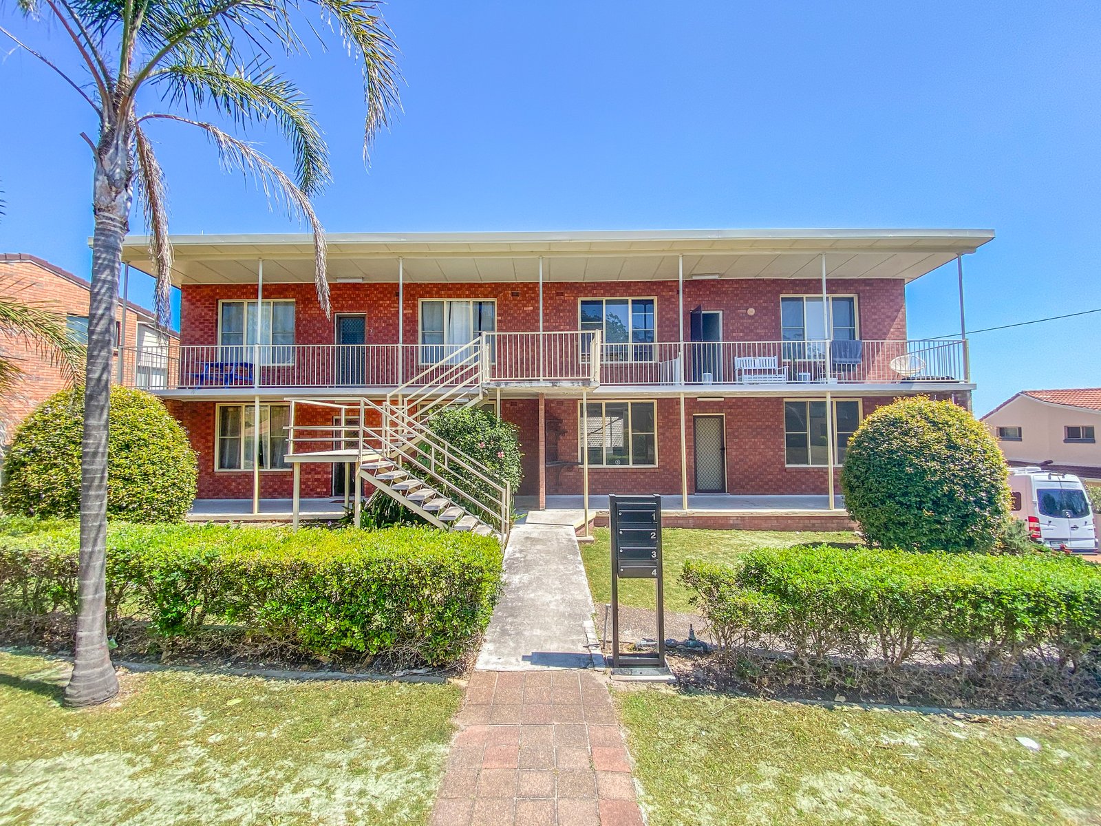 2/2 Victor Parade SHOAL BAY 1