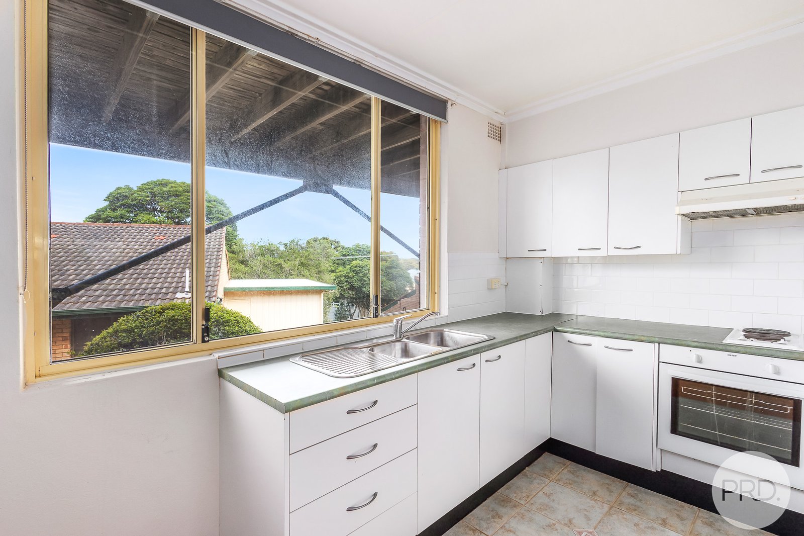 2/2 Victor Parade SHOAL BAY 9