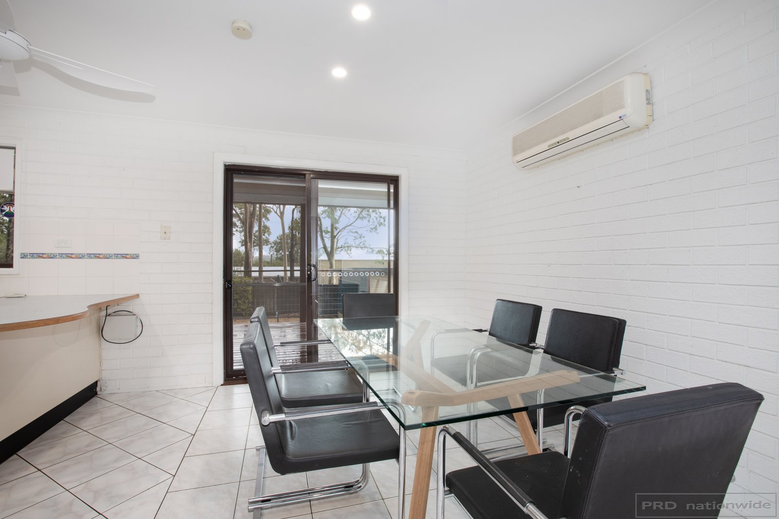 22 Wakehurst Crescent METFORD 9