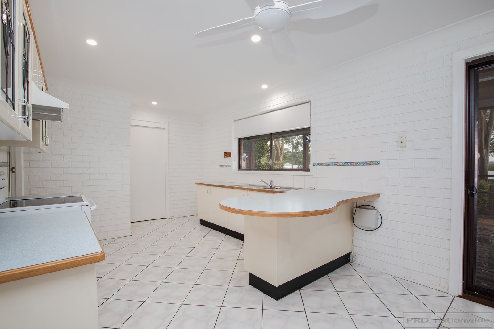 22 Wakehurst Crescent METFORD 11